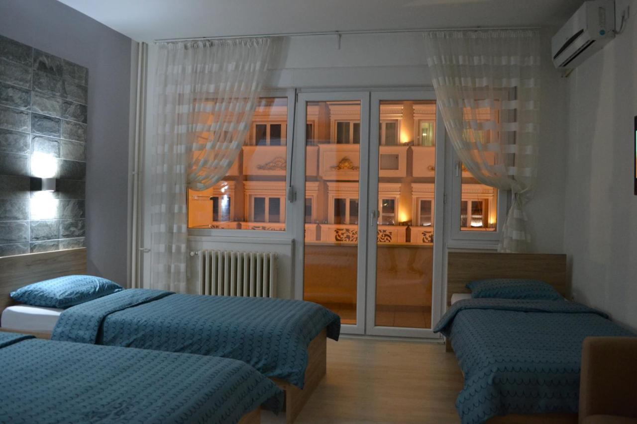 Lazarus Apartment Szkopje Kültér fotó
