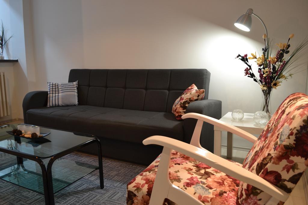 Lazarus Apartment Szkopje Kültér fotó